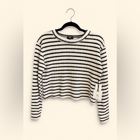originality Tops - Originality Crop Long Sleeve Top